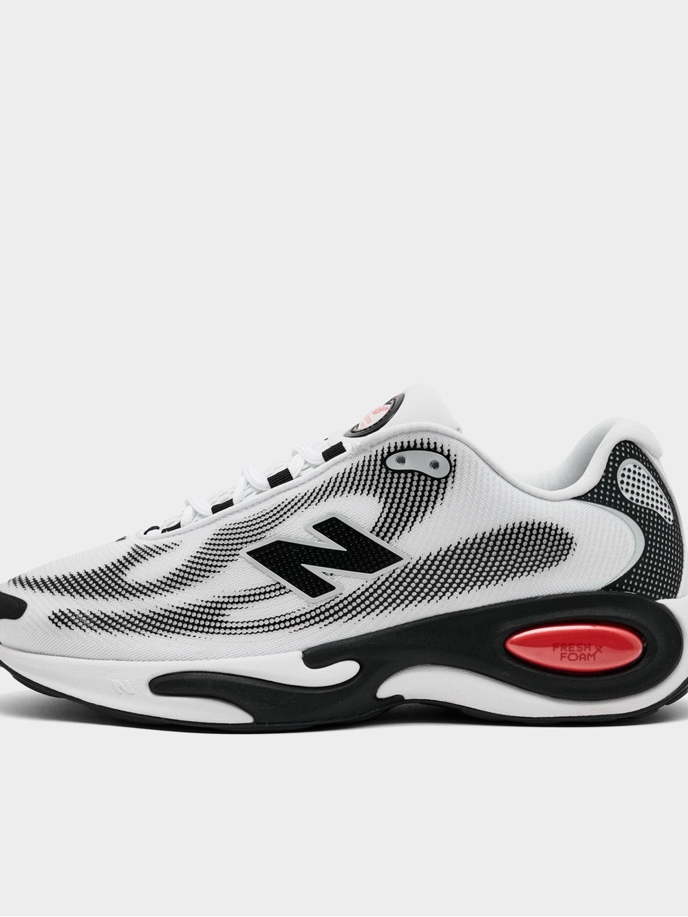 New Balance AC runner Women 8.5  White, Black & Red Mesh Athletic Sneakers